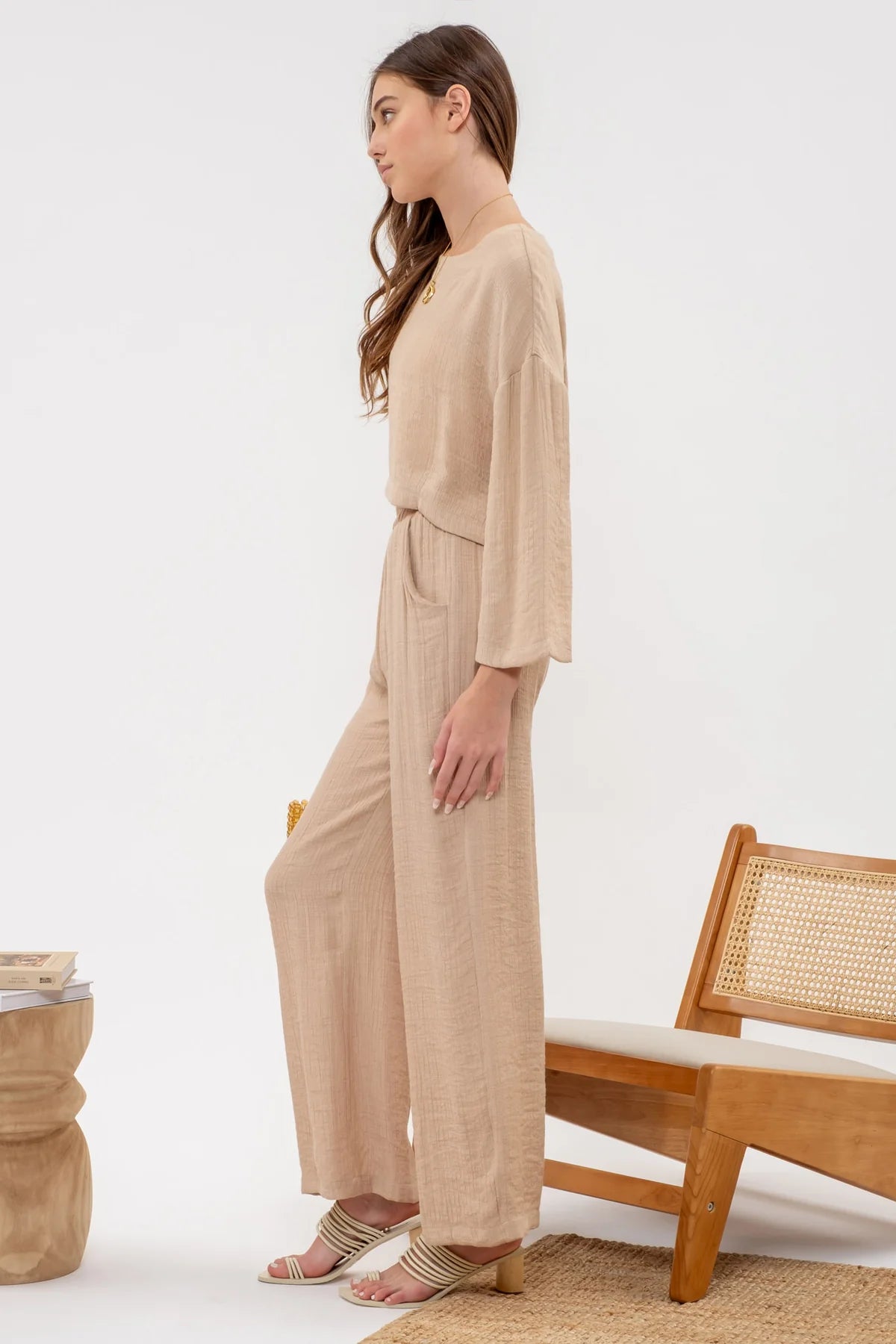 Lightweight High Rise Wide Leg Pants