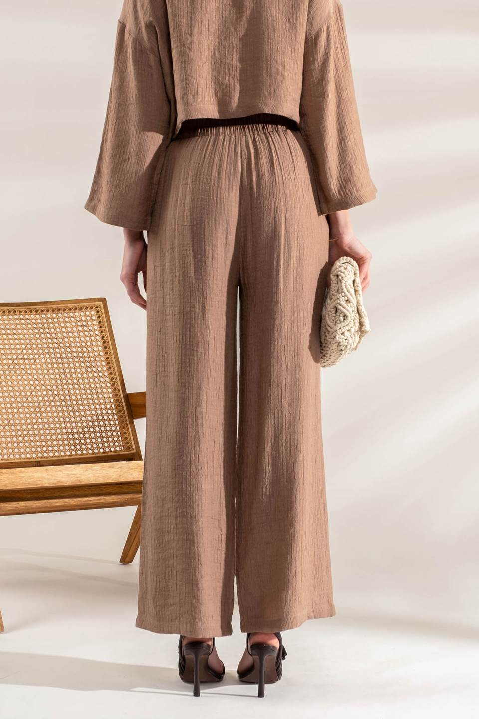 Lightweight High Rise Wide Leg Pants