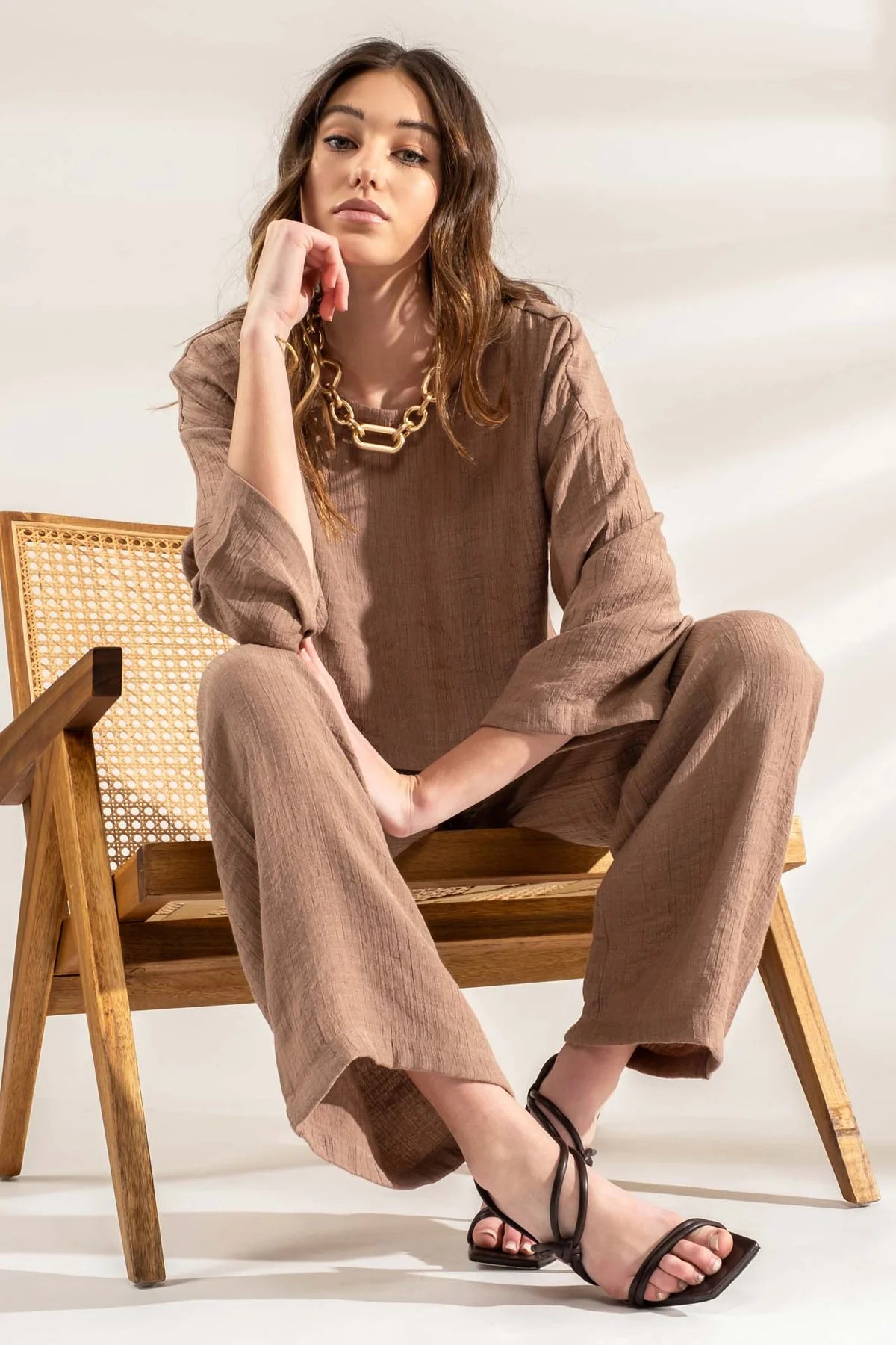 Lightweight High Rise Wide Leg Pants