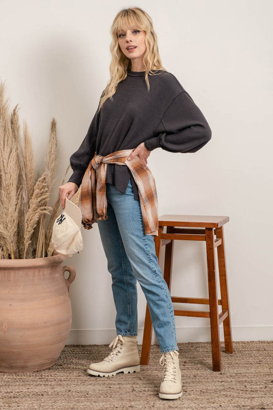 Curvy Exposed Seam Tee