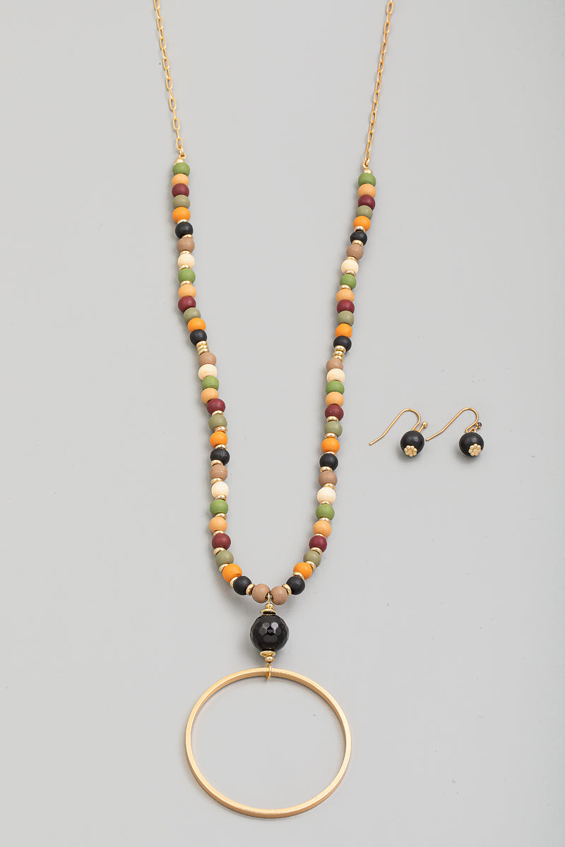 Beaded Cutout Circle Pendent Necklace