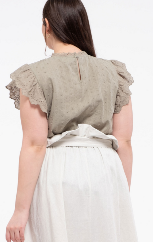 Curvy Textured Dot Ruffle Sleeve Top