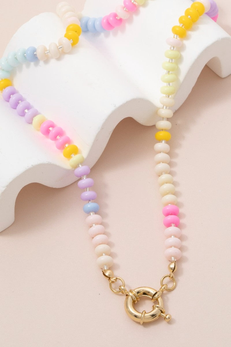 Acrylic Bead with Round Clasp Necklace