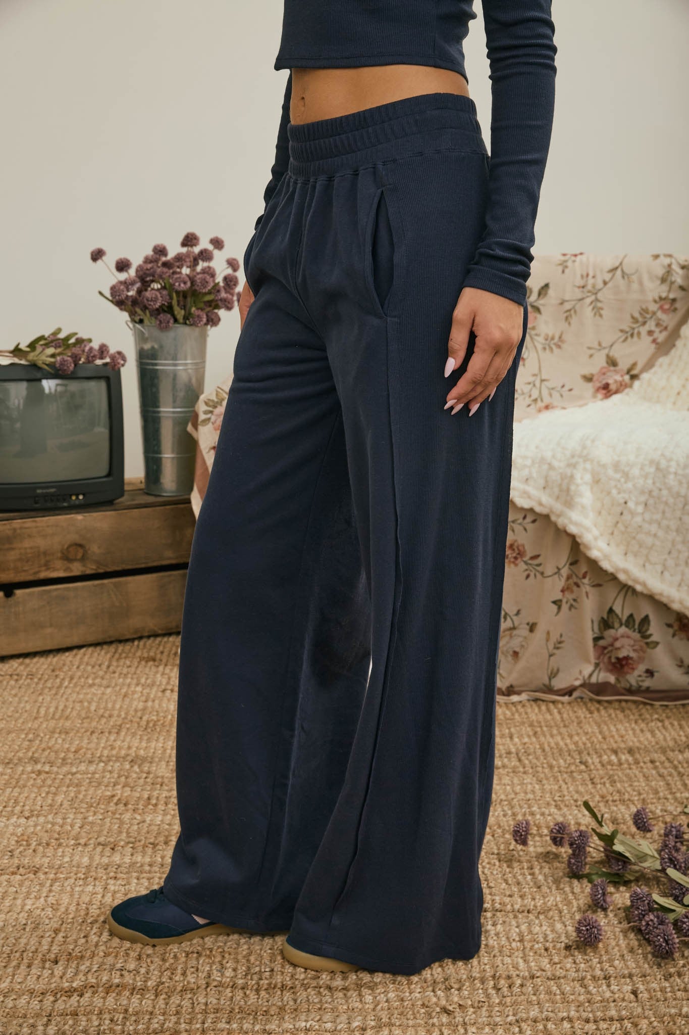 Elastic Waist WIdeleg Side Panel Pant
