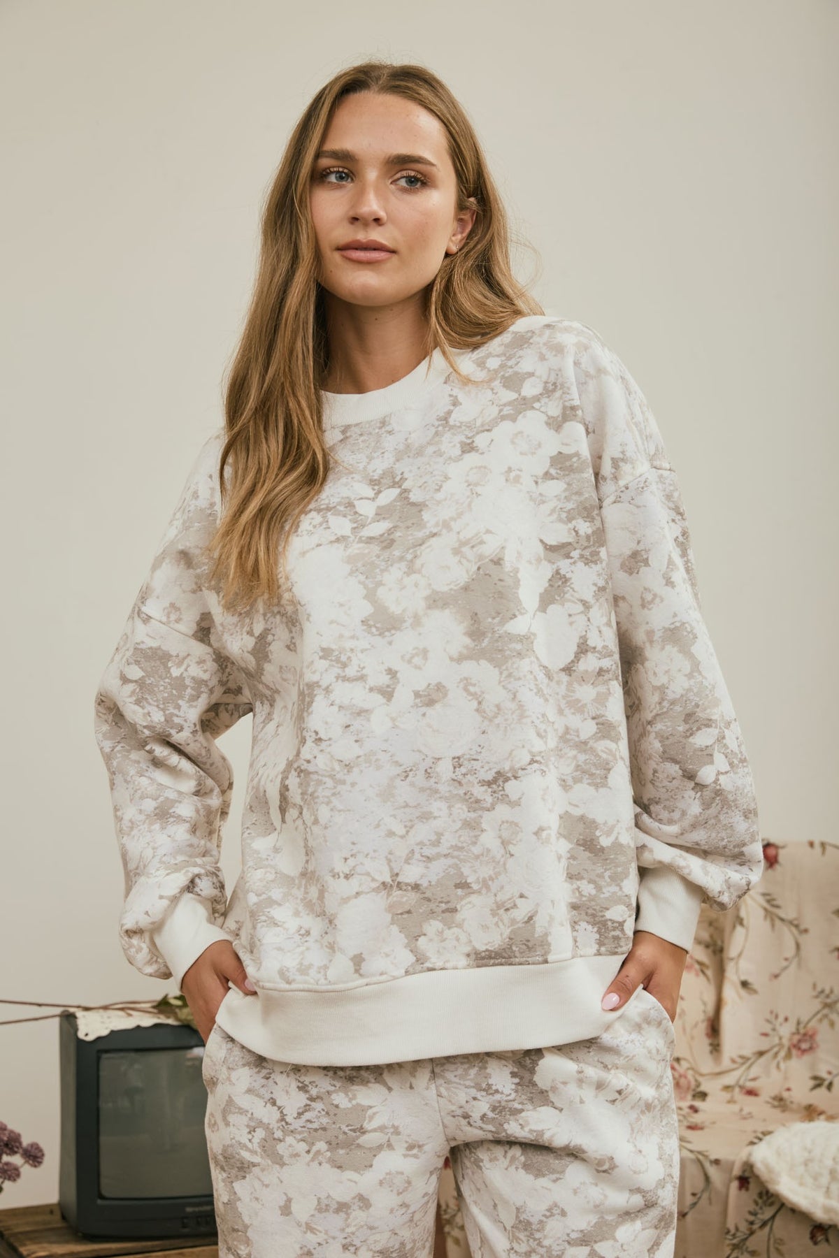 Floral Washed Boxy Crewneck Sweatshirt