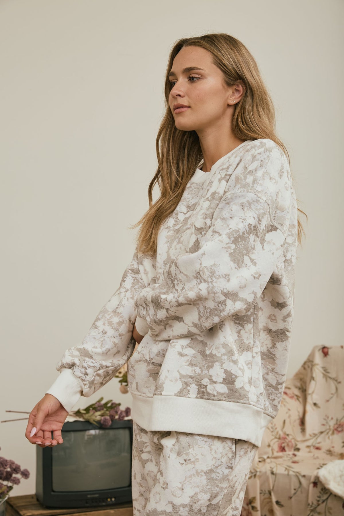 Floral Washed Boxy Crewneck Sweatshirt