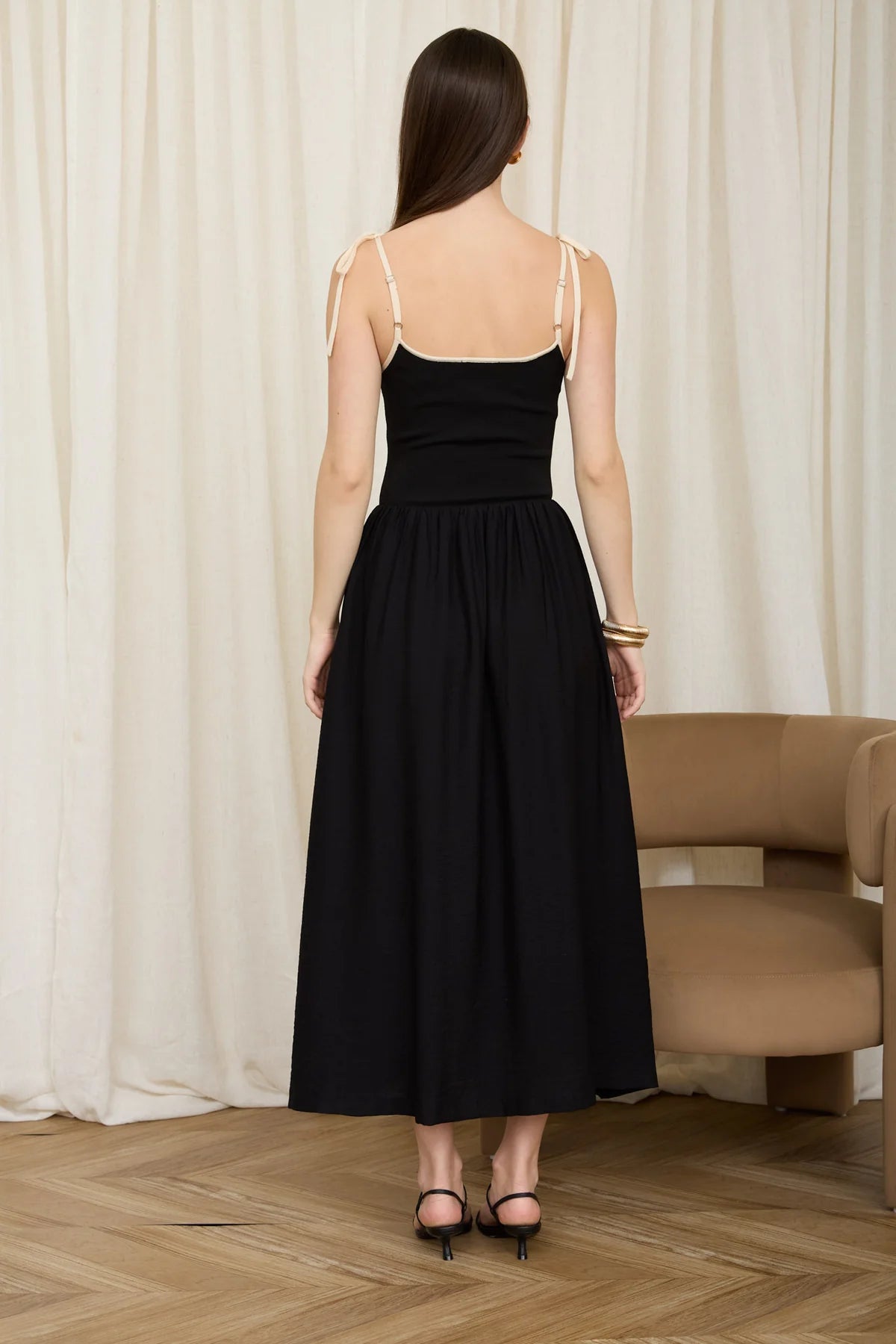 Contrast Trim Spaghetti Strap Midi Dress