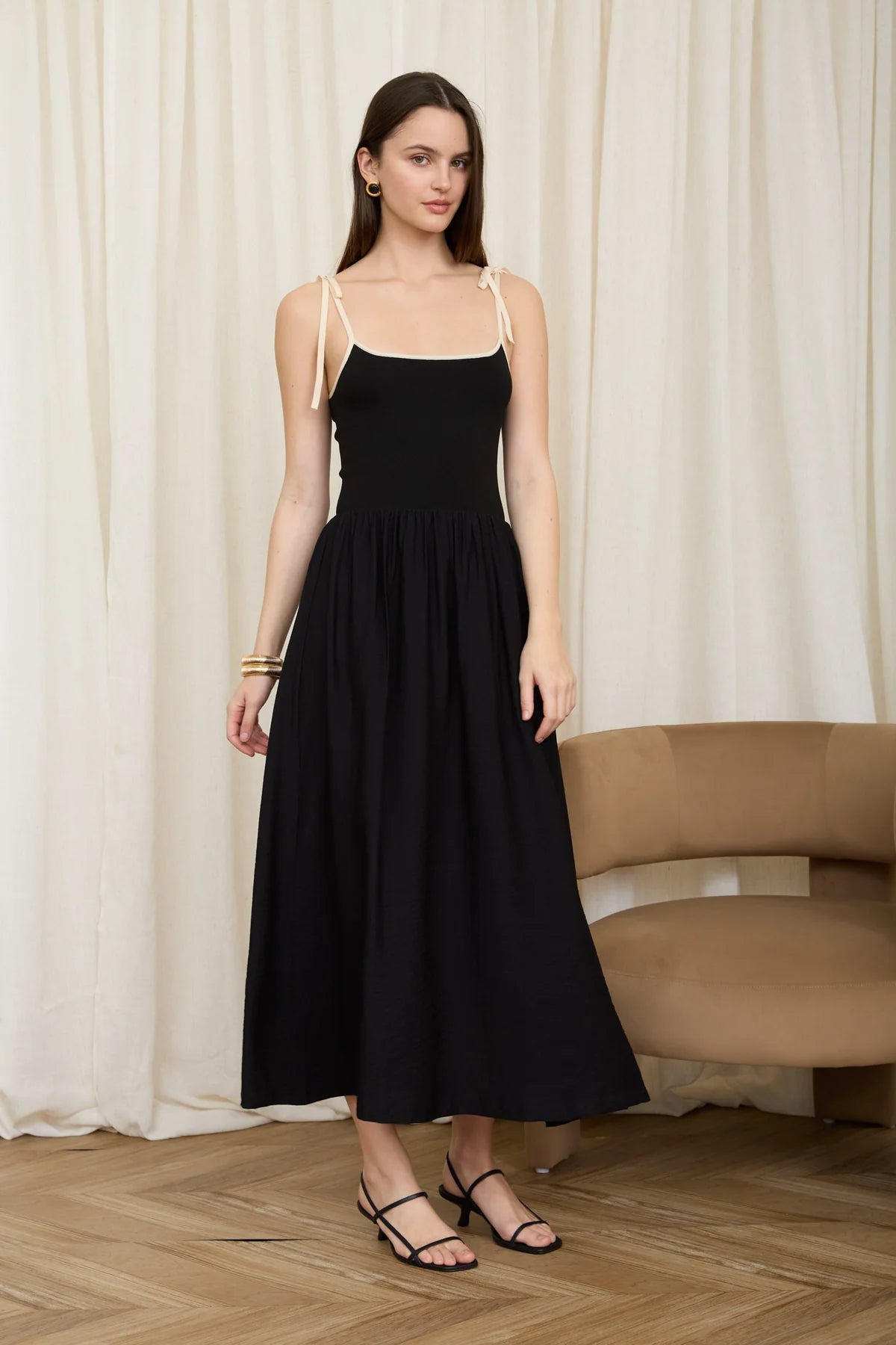Contrast Trim Spaghetti Strap Midi Dress