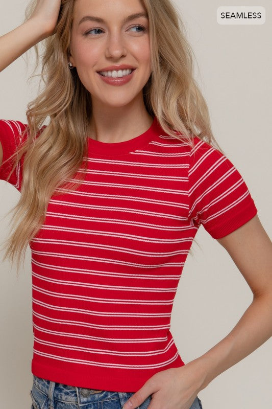 Short Sleeve Seamless Tee