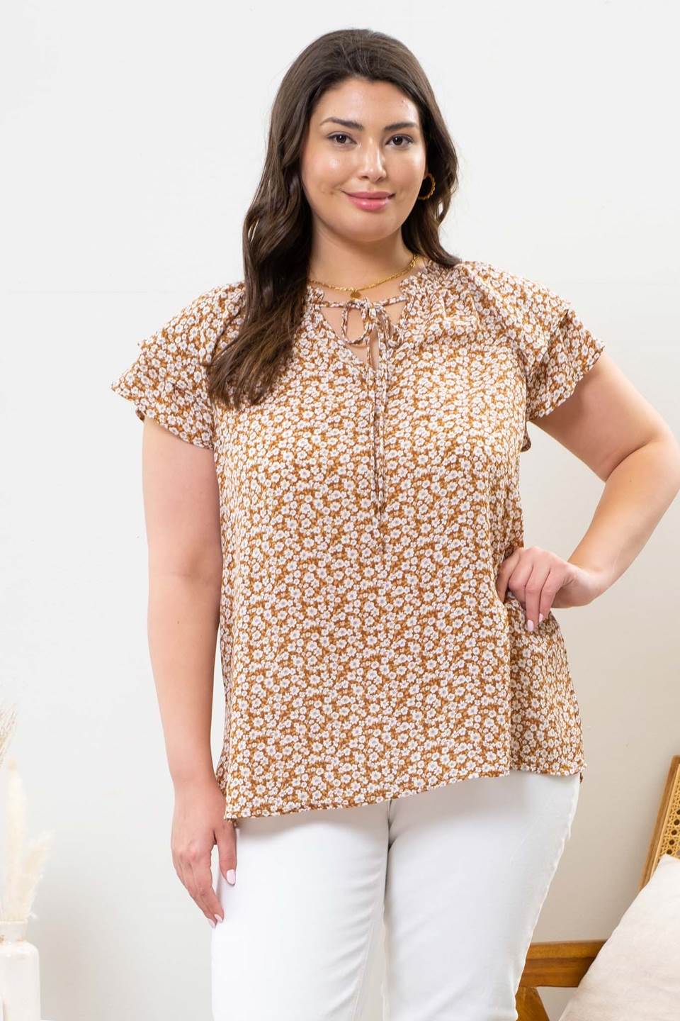 Curvy Floral Layered Sleeve Top